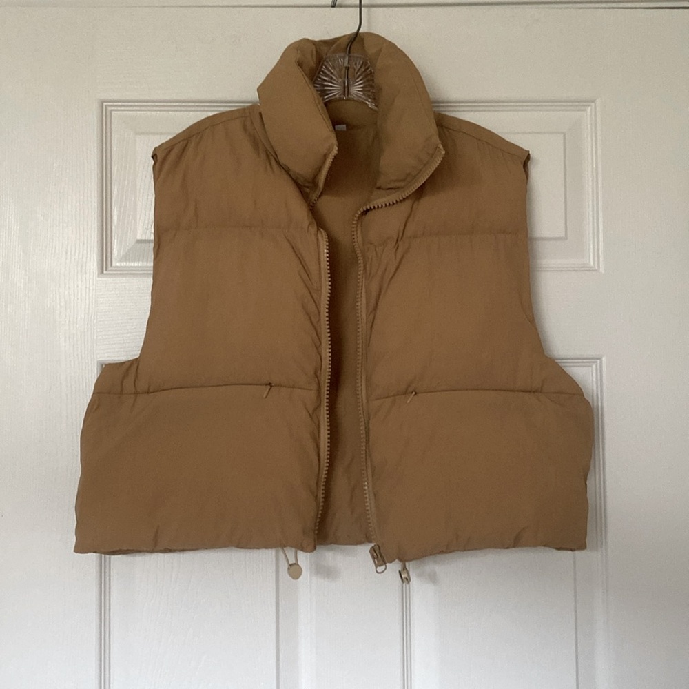 Cropped Puffer Vest